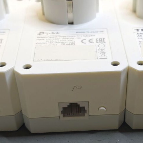 TP-Link powerline adapter set of 3 used, TL-PA4010P and TL-PA4020P