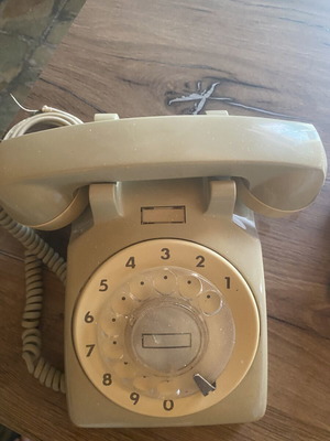 Vintage Standard Elektrik Hellas rotary phone 1982 used, beige