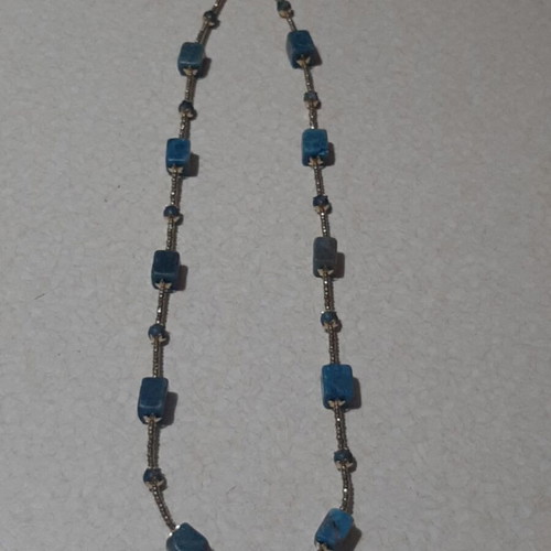 Necklace with rough and round apatite, very long, new