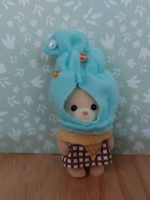 Sylvanian families baby like new