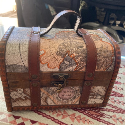 Wooden decorative chest themed "The Treasure of the Pirates" like new with leather details