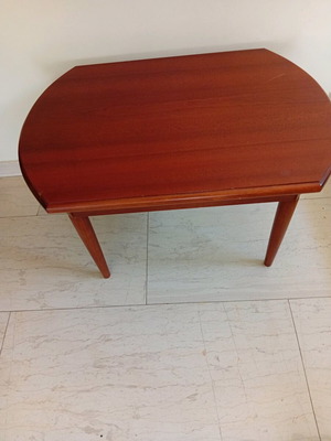 Solid walnut coffee table handmade like new