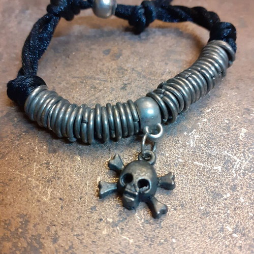 Bracelets used, pack of 3, faux bijoux rock/gothic style