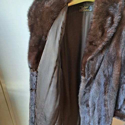 Authentic mink fur used, brown, size L