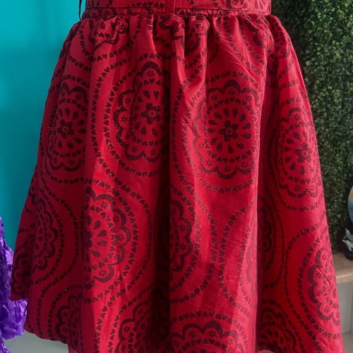 Red skirt like new midi with velvet patterns and glitter