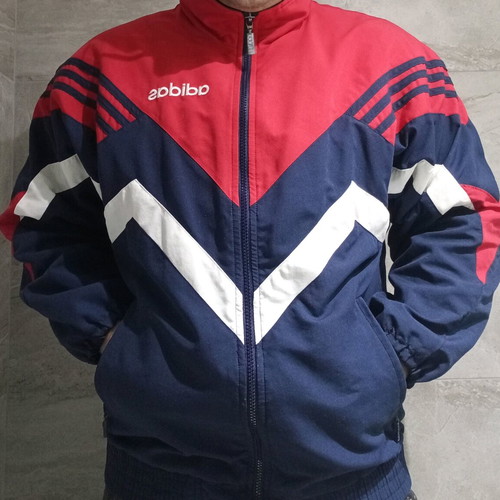 Adidas vintage 90s track jacket used, red and navy with zigzag design, size S