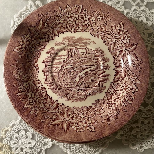 Set of 4 vintage English Ironstone transferware plates, red-white