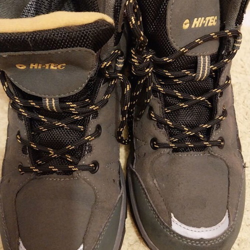 Hi-Tec kids hiking shoes size 37 like new, gray