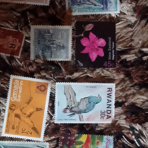 Collectible stamps like new, pack of 37 pieces