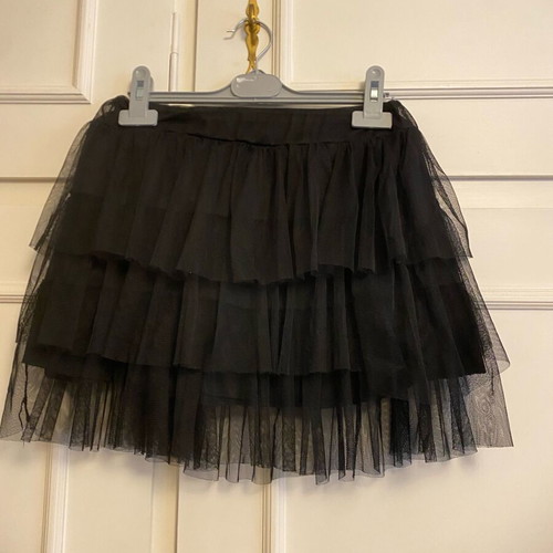Tulle skirt black like new, one size with elastic waist