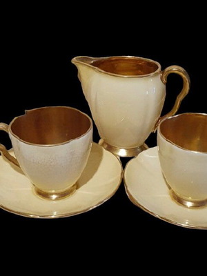 Carlton Ware tea set for two used, Rita series, hand-applied gold trim