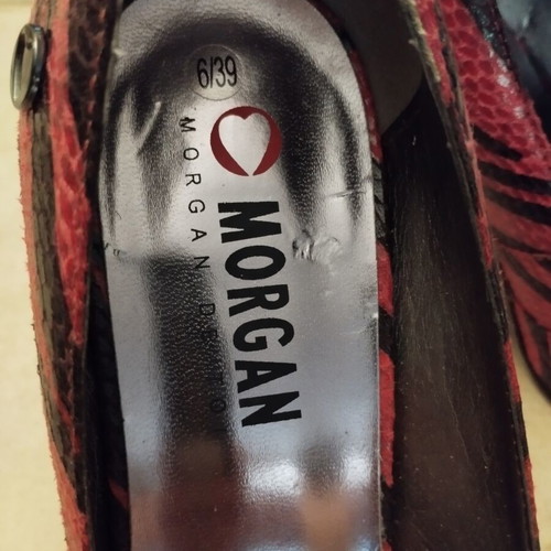 Morgan women's pumps size 39 like new, black and fuchsia
