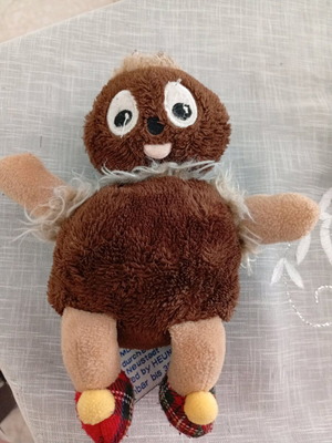 Small plush doll like new