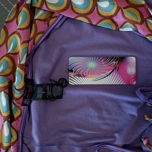 Custo Barcelona Y2K crop blouse new, lilac with colorful scarf