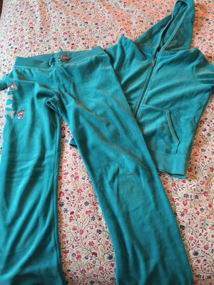 Juicy Couture βελουτέ σετ φόρμας για κορίτσι νούμερο 10 σαν καινούργιο, τιρκουάζ