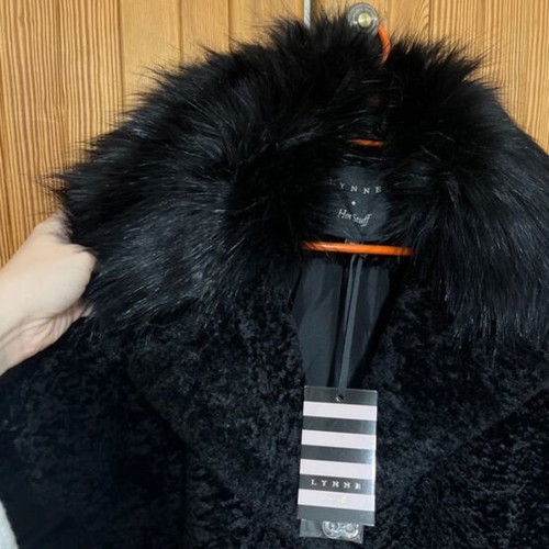 Lynne fur new, black, with tags