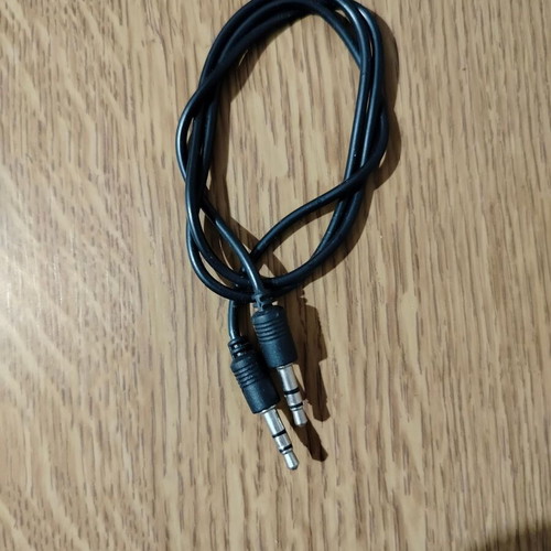 Cable 3.5'' male-male like new