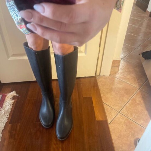 Black women's unisex boots like new, size 42
