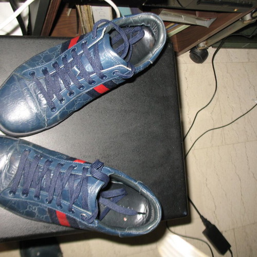 Gucci leather sneakers used, size 42.5, blue