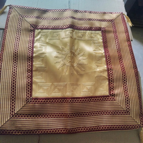 Decorative pillow covers like new, set of 2, 42x42