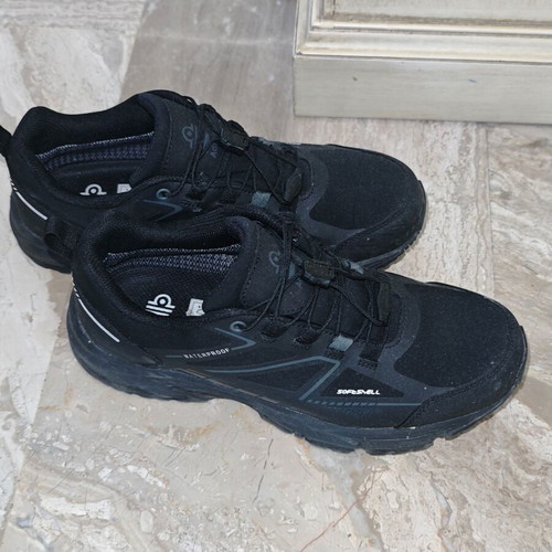 Admiral athletic shoes size 41 like new, black