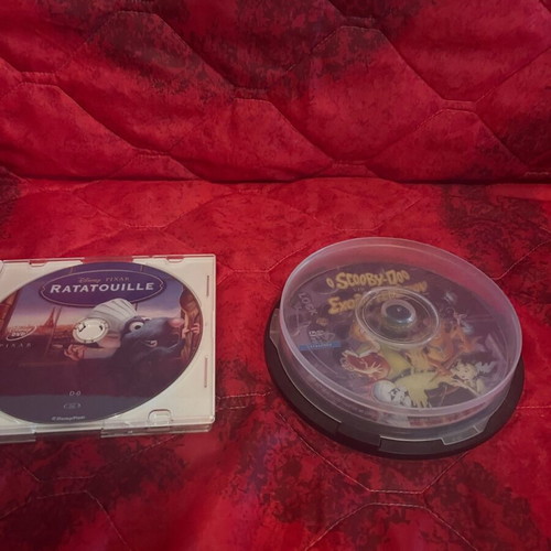 Children's movies DVD used, pack of 2 with Ratatouille and Ice Age 2