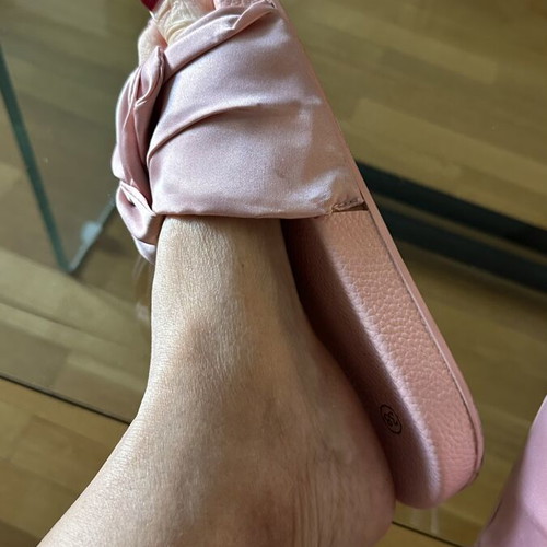 Flip flops with pink satin fabric like new, size 38