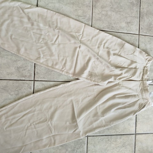 Stradivarius women's wide-leg pants beige size 38 new with tag
