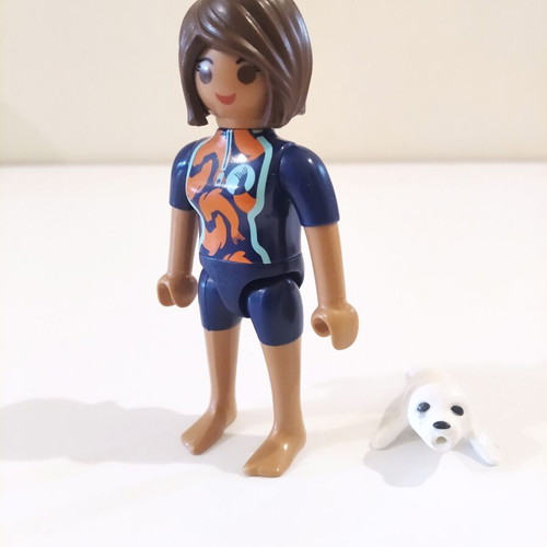 Playmobil Girl Seal Trainer figure like new, Blind Bags series 21