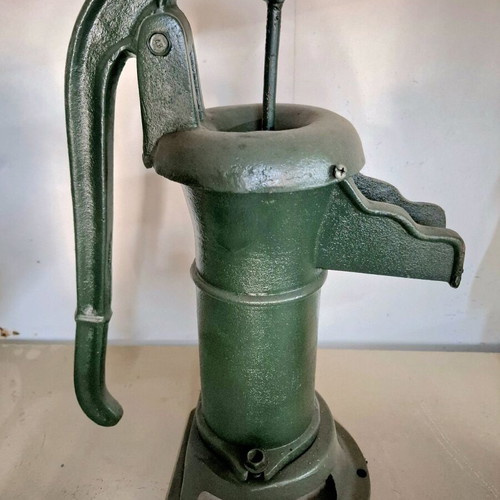Traditional water pump tuloumba new, unused