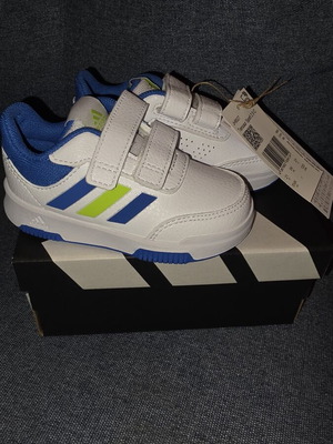 Adidas no21 baby shoes, new, size 12 cm insole