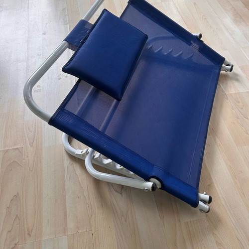 Adjustable back support chair like new for bed and relaxation