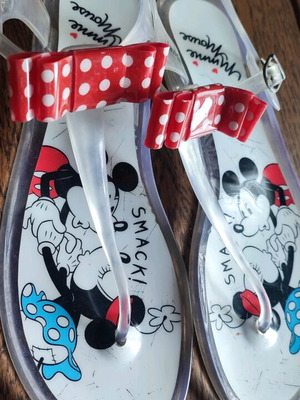 Disney vinyl sandals used, size 40, Minnie Mouse with bow