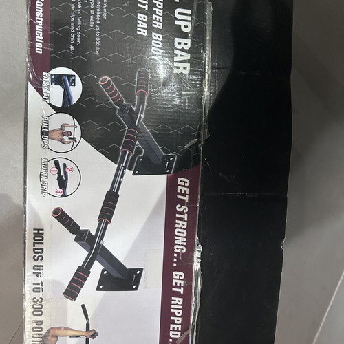 Pull up wall bar without screws