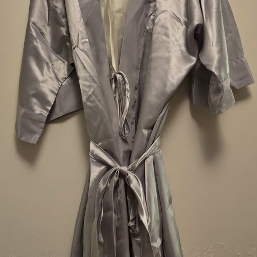 Tres Jolie satin robe with nightgown like new, silver and red