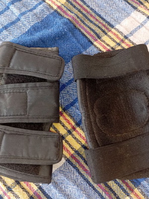 Retro sports protective pads used for roller skating