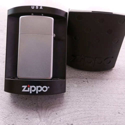 Zippo lighter new with heart design, matte silver