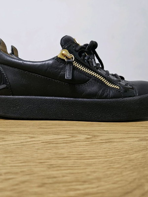 Giuseppe Zanotti αθλητικά παπούτσια μεταχειρισμένα, μέγεθος 40, μαύρο δέρμα