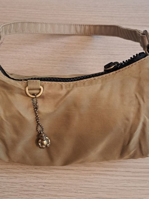 Kipling shoulder bag like new in khaki-olive color