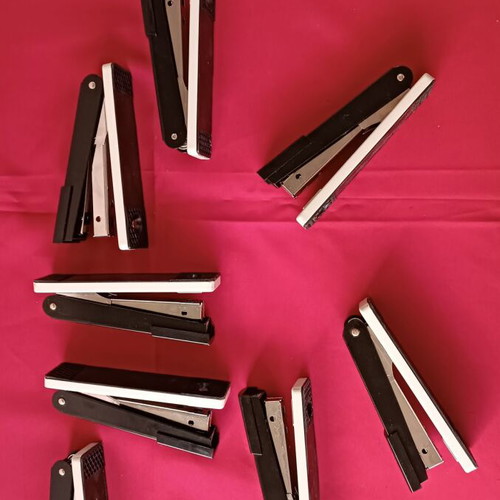 Roma Maestri Arely Light hand staplers pack of 8 new