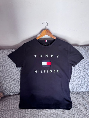 Αντρικό t-shirt Tommy Hilfiger μπλε, σαν καινούργιο, μέγεθος M