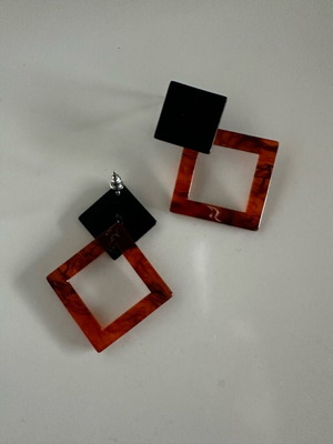 Vintage geometric earrings black and brown tortoise shell like new