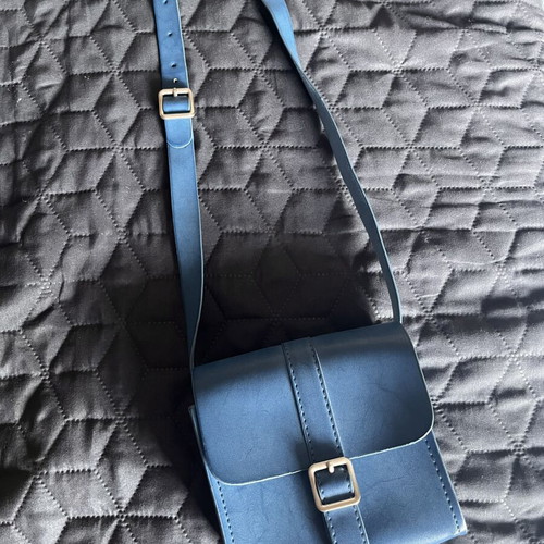 Zara shoulder bag like new, blue, adjustable strap with pouch