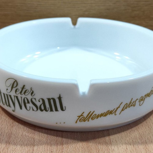 Stuyvesant Cigarettes Vintage Advertising Ashtray like new