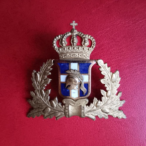 Royal Military Cap Badge collectible, like new