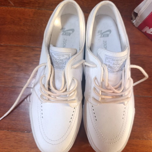 Nike leather men's white sneakers size 42