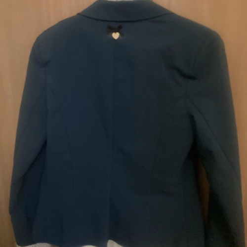 Lynne suit with shirt No 38 like new, white and blue