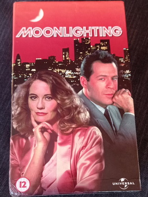 Moonlighting (He, She And The Mysteries) VHS like new, English edition