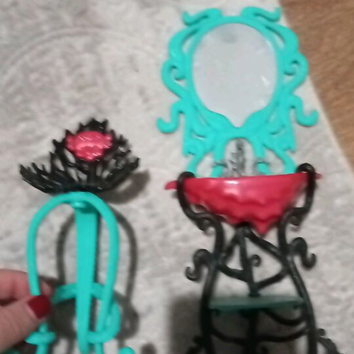 Monster High Lagoona Shower Playset like new, almost complete