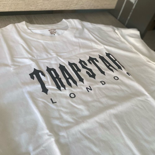 Trapstar t-shirt new, white, size medium